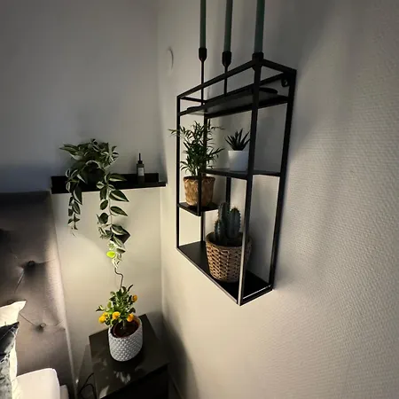 So Easy Stay, Malmö